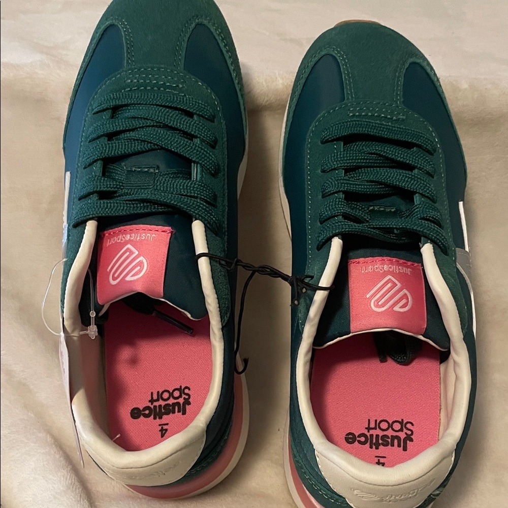 NEW Justice Green Sneakers with Silver Star - Picture 12 of 16